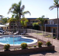 Chapman Court Holiday Units - Tourism Gold Coast