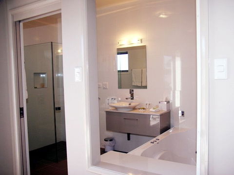Chaucer Palms Boutique Bed & Breakfast - Tourism Gold Coast 3