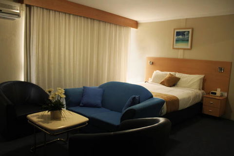 Ciloms Airport Lodge - Tourism Gold Coast 6