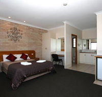 Clifford Gardens Motor Inn - Tourism Gold Coast