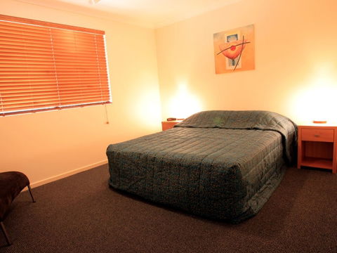 Comfort Inn & Suites Arlia Sands - Tourism Gold Coast 1