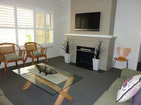 Country Apartments - Gold Coast 1