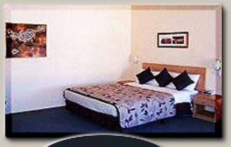Country Gardens Motor Inn - Tourism Gold Coast 2