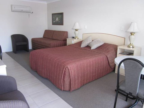 Crows Nest Motel - Tourism Gold Coast 0