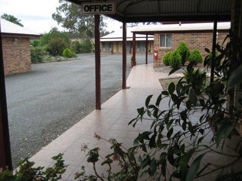 Crows Nest Motel - Tourism Gold Coast 2