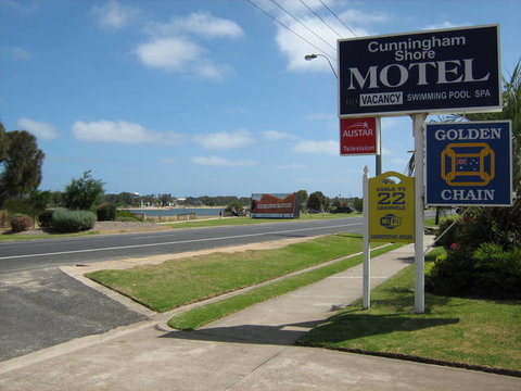 Cunningham Shore Motel - Tourism Gold Coast 1