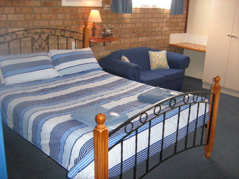 Cunningham Shore Motel - Tourism Gold Coast 0