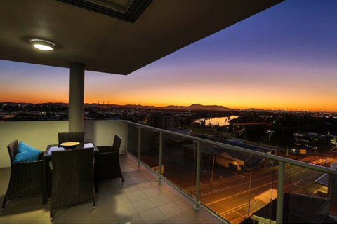 Curtis Central Apartments - Tourism Gold Coast 1