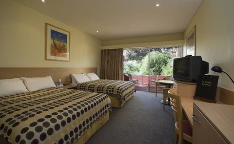 Desert Gardens Hotel - Tourism Gold Coast 4