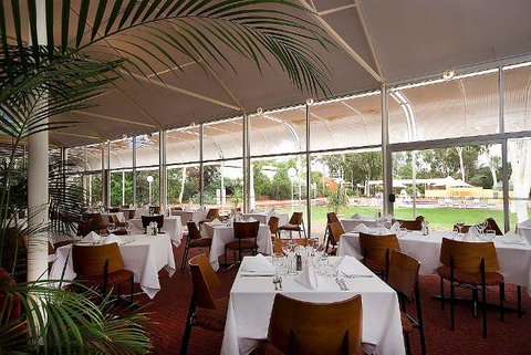 Desert Gardens Hotel - Tourism Gold Coast 9
