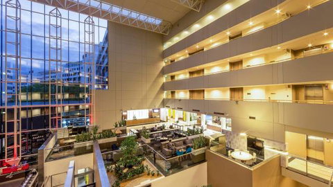 Crowne Plaza Canberra - Tourism Gold Coast 9