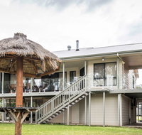 River Shack Rentals - Morgan  pelican pde - Tourism Gold Coast