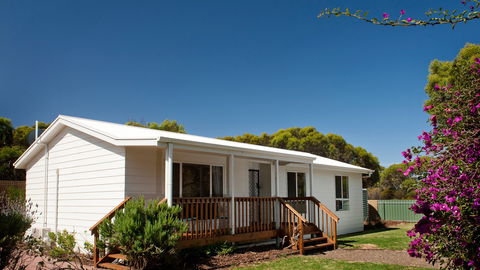 Vivonne Bay Holiday House - Tourism Gold Coast 0
