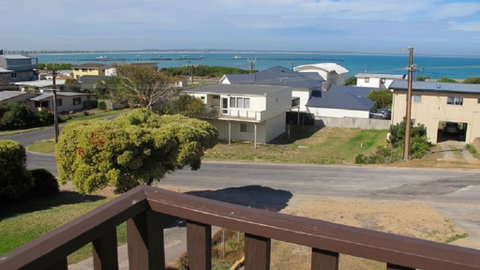 Foster Street Holiday Home - Tourism Gold Coast 0