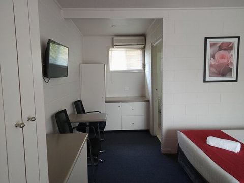 Lake Munmorah Motel - Tourism Gold Coast 6