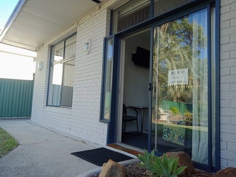 Lake Munmorah Motel - Tourism Gold Coast 8