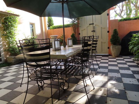 Maison De May Bed & Breakfast - Gold Coast 1