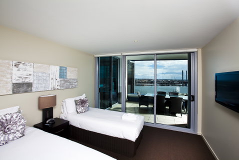Docklands Apartments Grand Mercure - Tourism Gold Coast 2