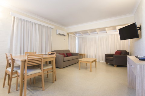 Don Pancho Beach Resort - Tourism Gold Coast 1