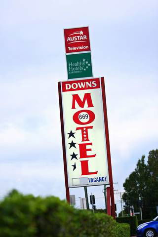Downs Motel - Tourism Gold Coast 11
