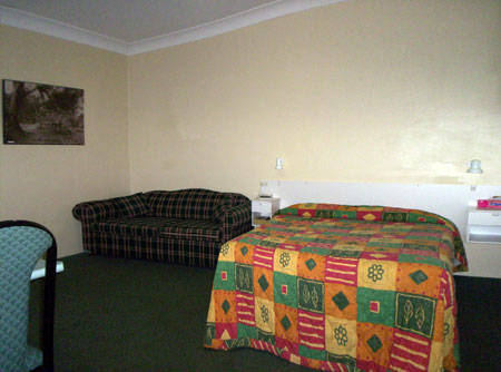 Eco Inn Warners Bay - Gold Coast 1