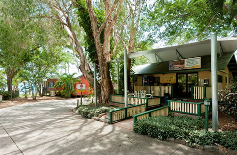 Ellis Beach Oceanfront Bungalows & Caravan Pk - Gold Coast 9