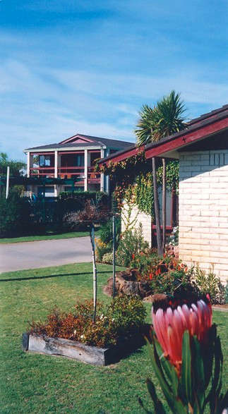 Fountain Court - Tourism Gold Coast 0