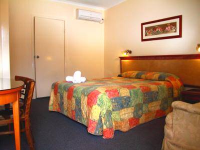Gabriel Motor Inn - Tourism Gold Coast 3