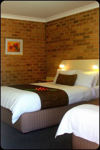 Garden City Motor Inn - Tourism Gold Coast 1
