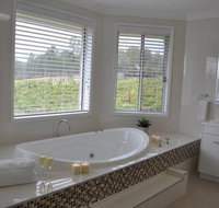 Ghost Riders Vineyard Lodge - Tourism Gold Coast