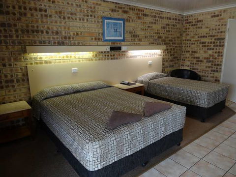 Gin Gin Central Motel - Tourism Gold Coast 1