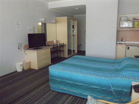 Golden Sands Motor Inn - Tourism Gold Coast 2