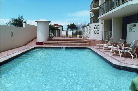 Golden Sands On Main Beach - Tourism Gold Coast 2