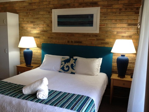 Hawks Nest Motel - Tourism Gold Coast 0