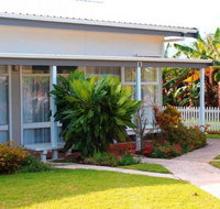 Hibiscus Crown - Tourism Gold Coast