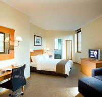 Holiday Inn Old Sydney - Tourism Gold Coast