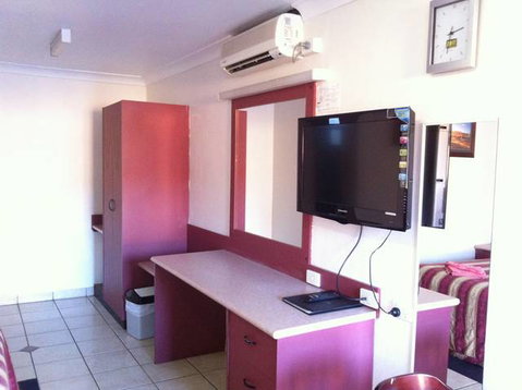 Homestead Motel - Tourism Gold Coast 2