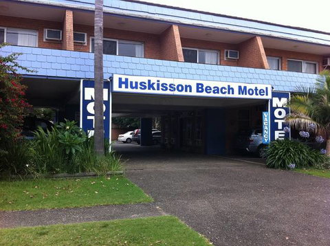 Huskisson Beach Motel - Tourism Gold Coast 3