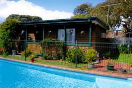 Jay - Jay's Cottage B & B - Tourism Gold Coast 0