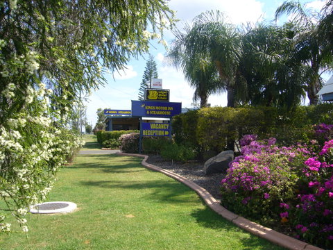 Kings Motor Inn & Steakhouse - Tourism Gold Coast 0