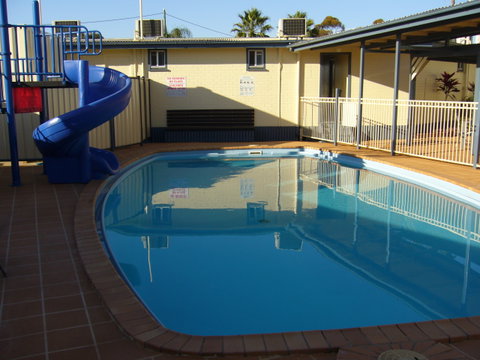 Kings Motor Inn & Steakhouse - Tourism Gold Coast 7