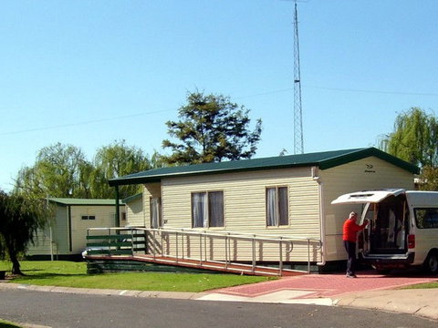 Mannum Caravan Park Cabins - Tourism Gold Coast 1
