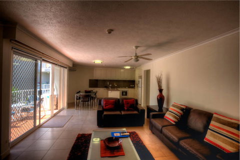 Markham Court - Tourism Gold Coast 4