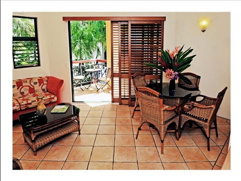 Martinique On Macrossan - Tourism Gold Coast 2