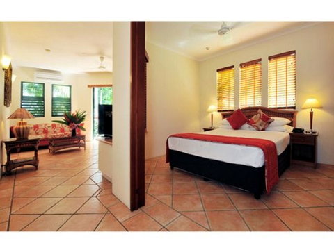 Martinique On Macrossan - Tourism Gold Coast 3