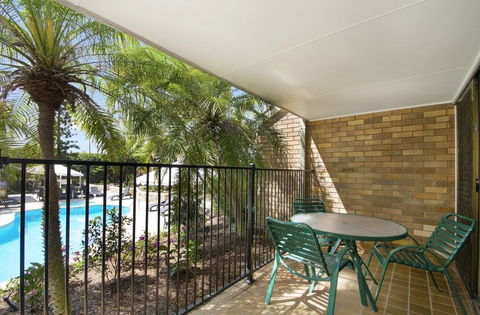 Glen Eden Beach Resort - Tourism Gold Coast 3
