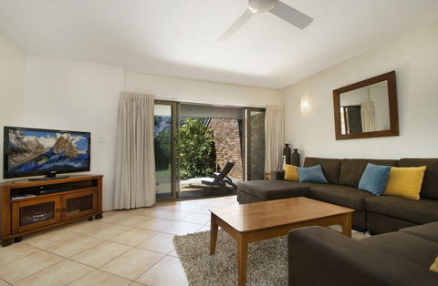 Glen Eden Beach Resort - Tourism Gold Coast 4