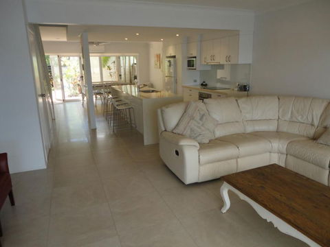 Noosa Entrance Waterfront Resort - Tourism Gold Coast 3