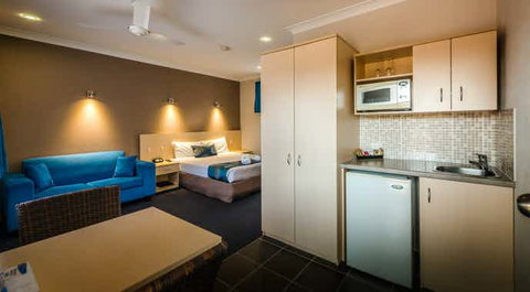 Park Beach Resort Motel - Tourism Gold Coast 2