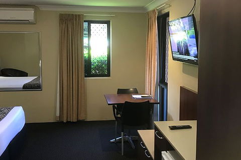 Rocky Resort Motor Inn - Tourism Gold Coast 6